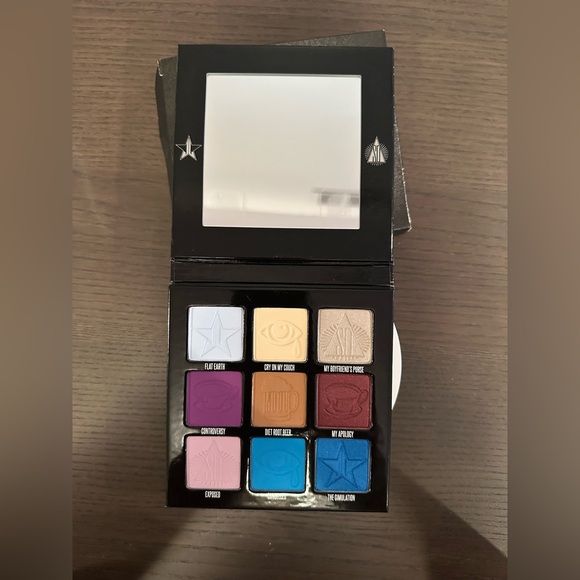Jeffree Star Mini Controversy Eyeshadow Palette - Picture 5 of 7